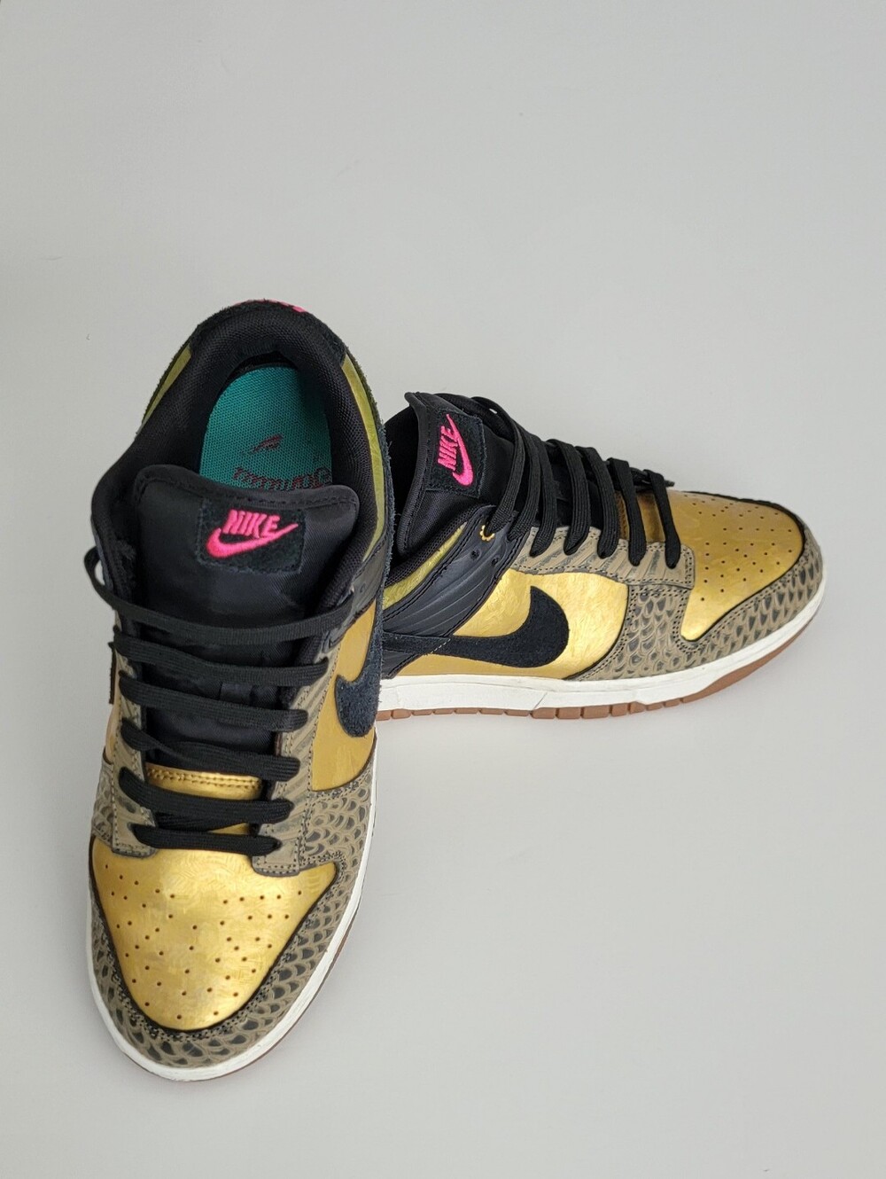 Nike Women's Dunk Low Dia De Muertos Size 10